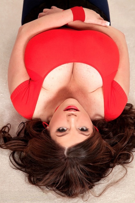 granny upskrit baise jolis nus des photos