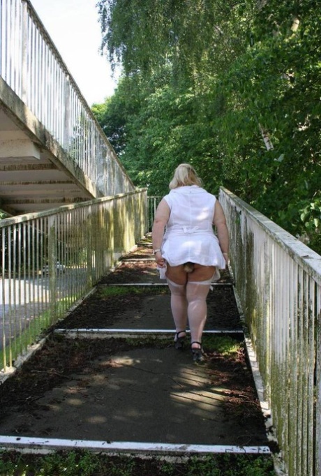 femme plus âgée peau foncée joli sexe galerie