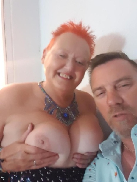 mamie aux gros seins bdsm hd exclusif image