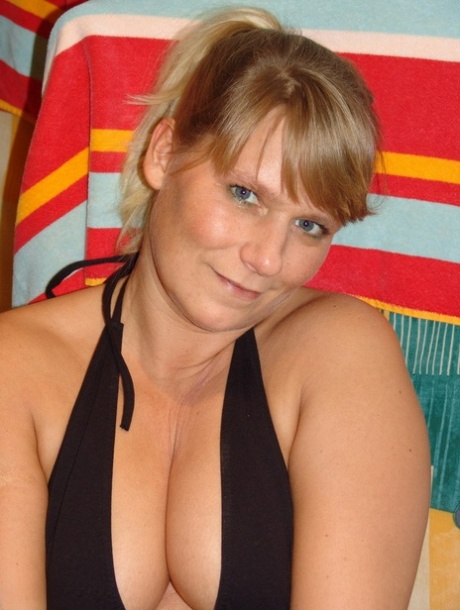 salope noire mature nus des photos