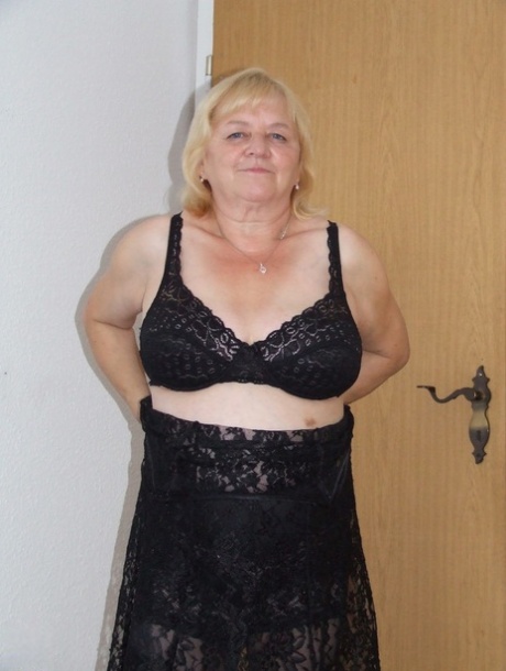 nudistes de mamie senior adulte meilleur galerie