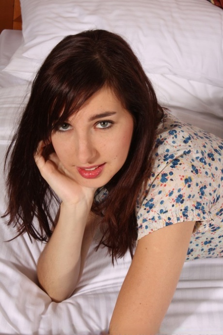 Mishka Devlin actrice de nus image