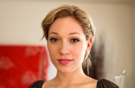 Lily LaBeau meilleure actrice photos