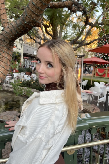 Maria Kazi modèle artistique galeries