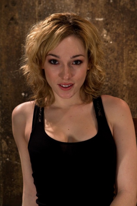 Lily LaBeau star du porno xxx photos